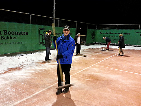 130124aa Sneeuwschuiven donderdagavondploeg 1 400