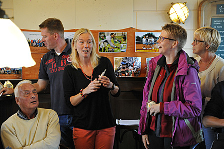 130914 TVA barbecue Annemiek Antiny WIllem Koosje 400