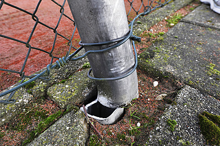 13102852 storm geknapte paal400