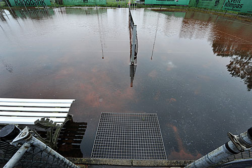 15082757 Tennisbaan onder rioolslib