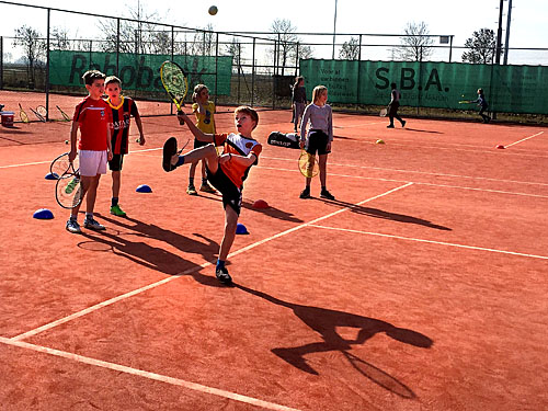 1603 Schooltennis capriool 400