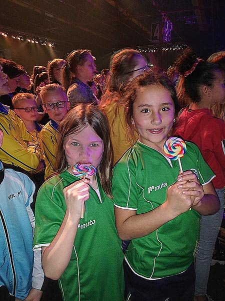 190412 Poiesz jeugdactie groep Duo lolly 450