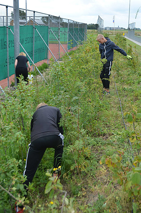 190706 Klussendag 3 Tennis Akkrum Ykerim Ridzert en Mats 450