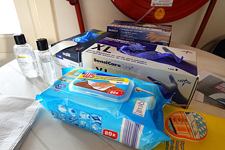 20050250 Tafel met doekjes en zo