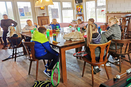 210328 CoronaCup kantine