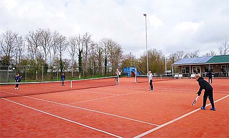 2104011 CoronaCup wedstrijdjes2 450