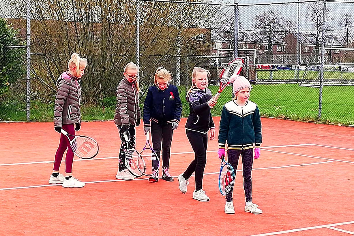 210411 KoningvanhetVeld rijtje