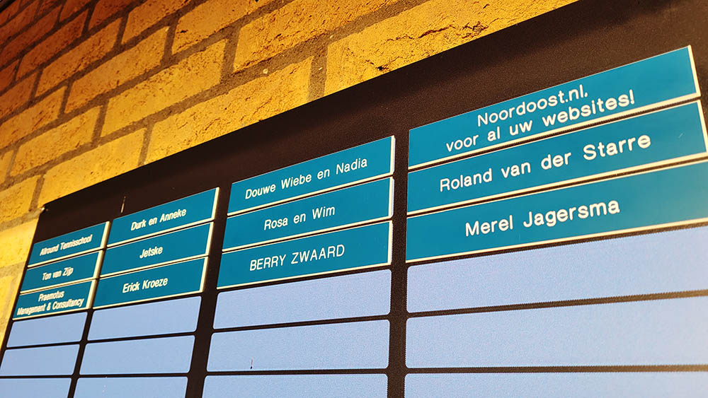 20221222 TVA Sponsorbord rechts