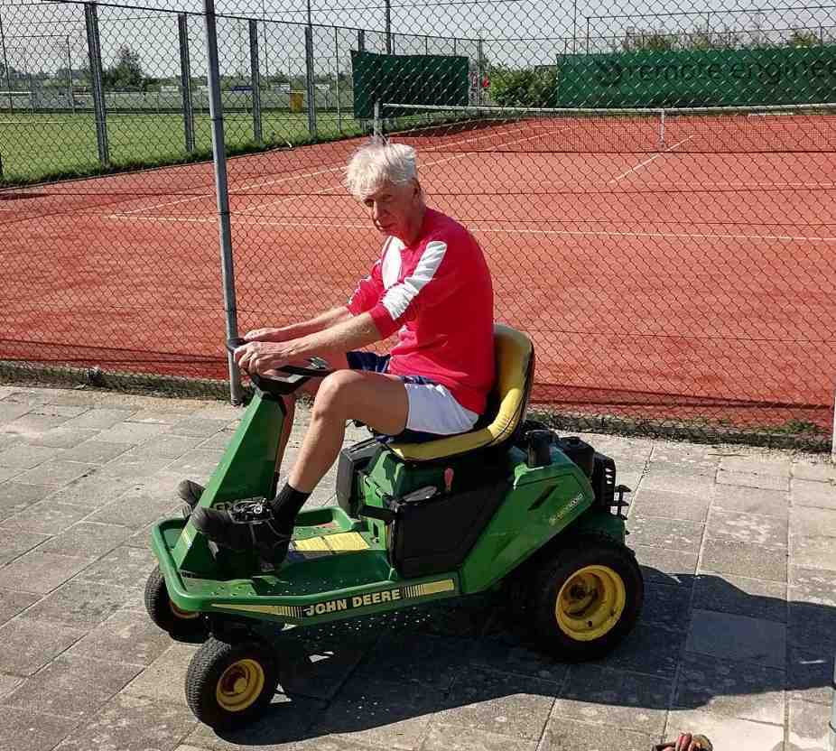 230513 OaneDijkstraOpTractor