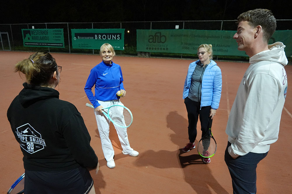 241017 Akkrum SaskiadeBoer Tweede trainer TvAkkrum 1000