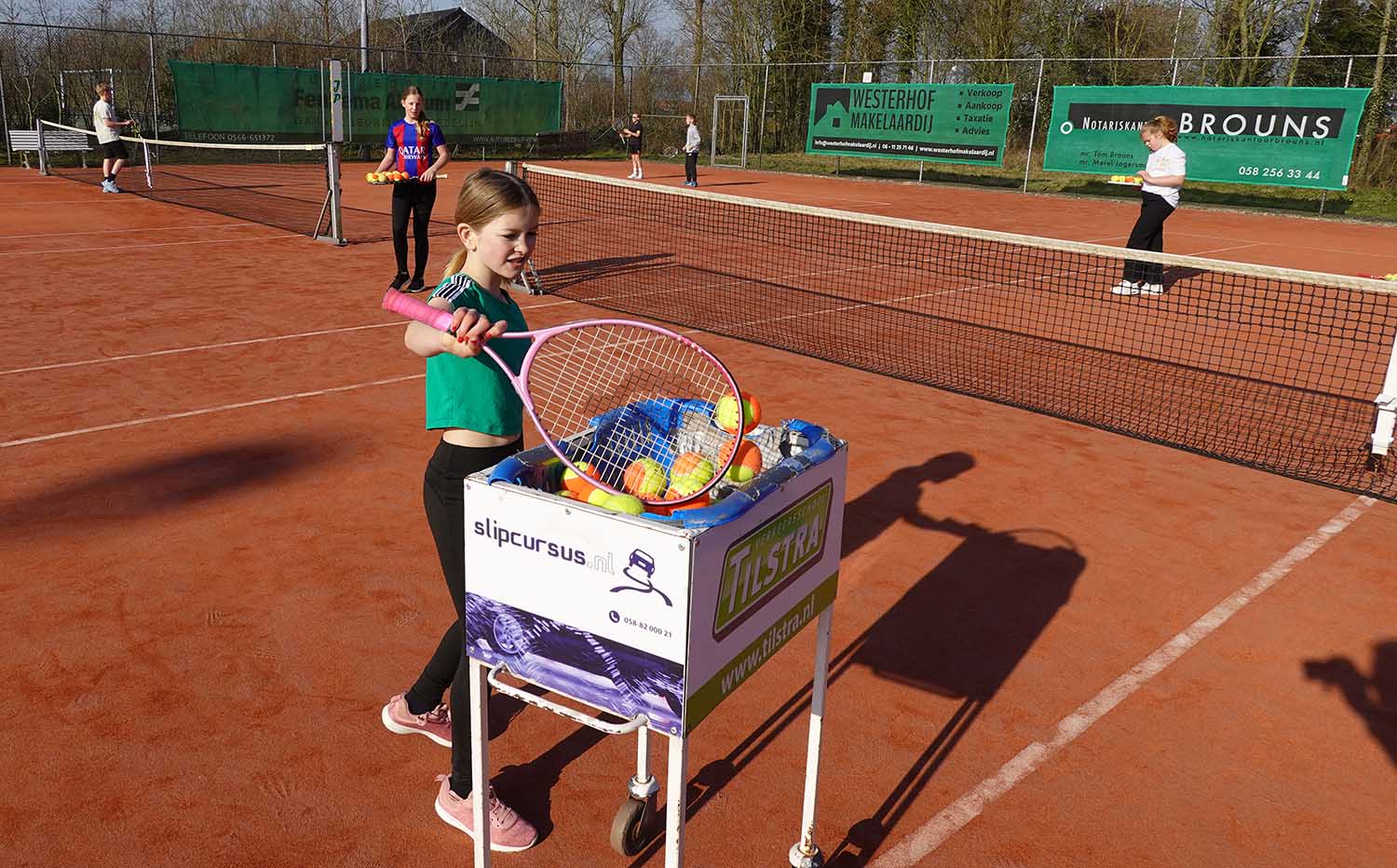 250321 Akkrum TVA schooltennis 6