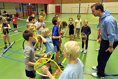 11030955_schooltennis